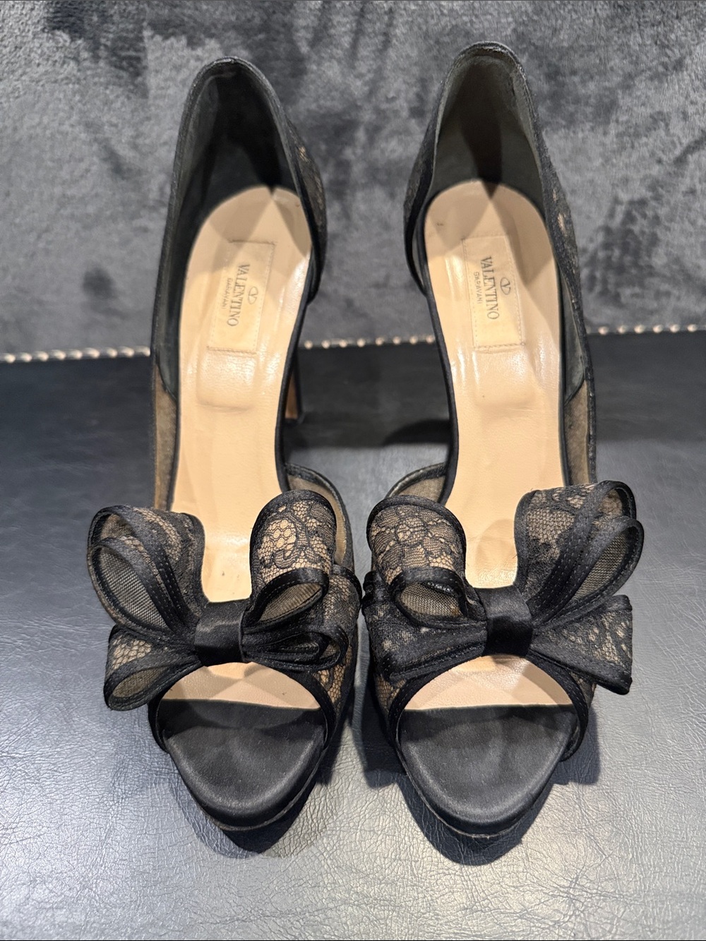 Valentino Garavani Black Lace Bow Peep Toe Platform Heels EU 41